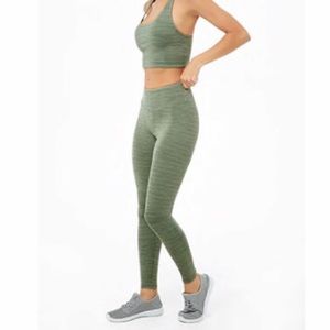 Active broken-striped leggings